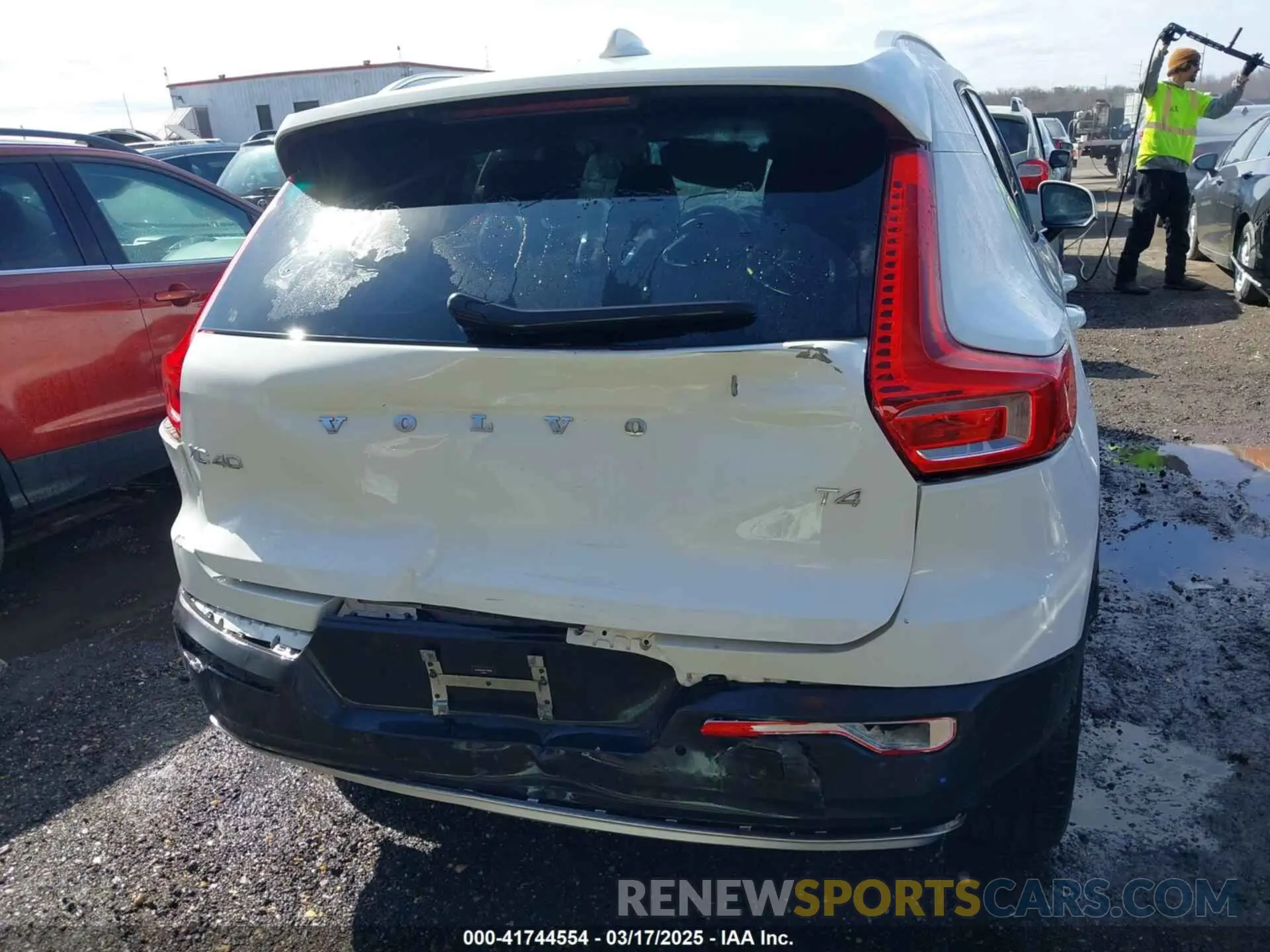 6 Фотография поврежденного автомобиля YV4AC2HK4K2130185 VOLVO XC40 2019
