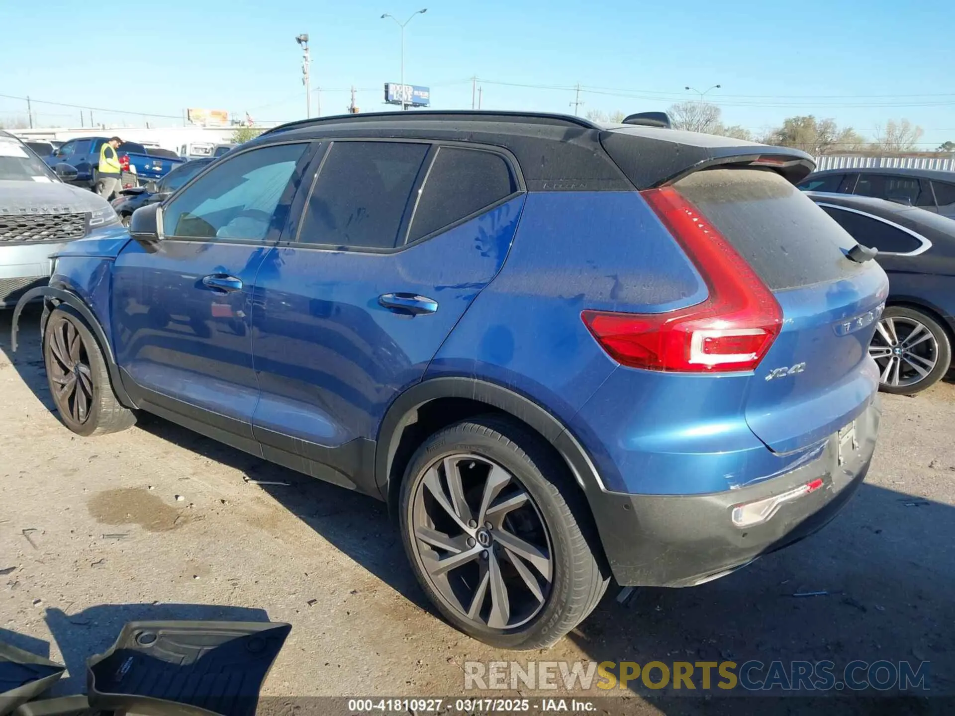 3 Photograph of a damaged car YV4AC2HM1K2105875 VOLVO XC40 2019