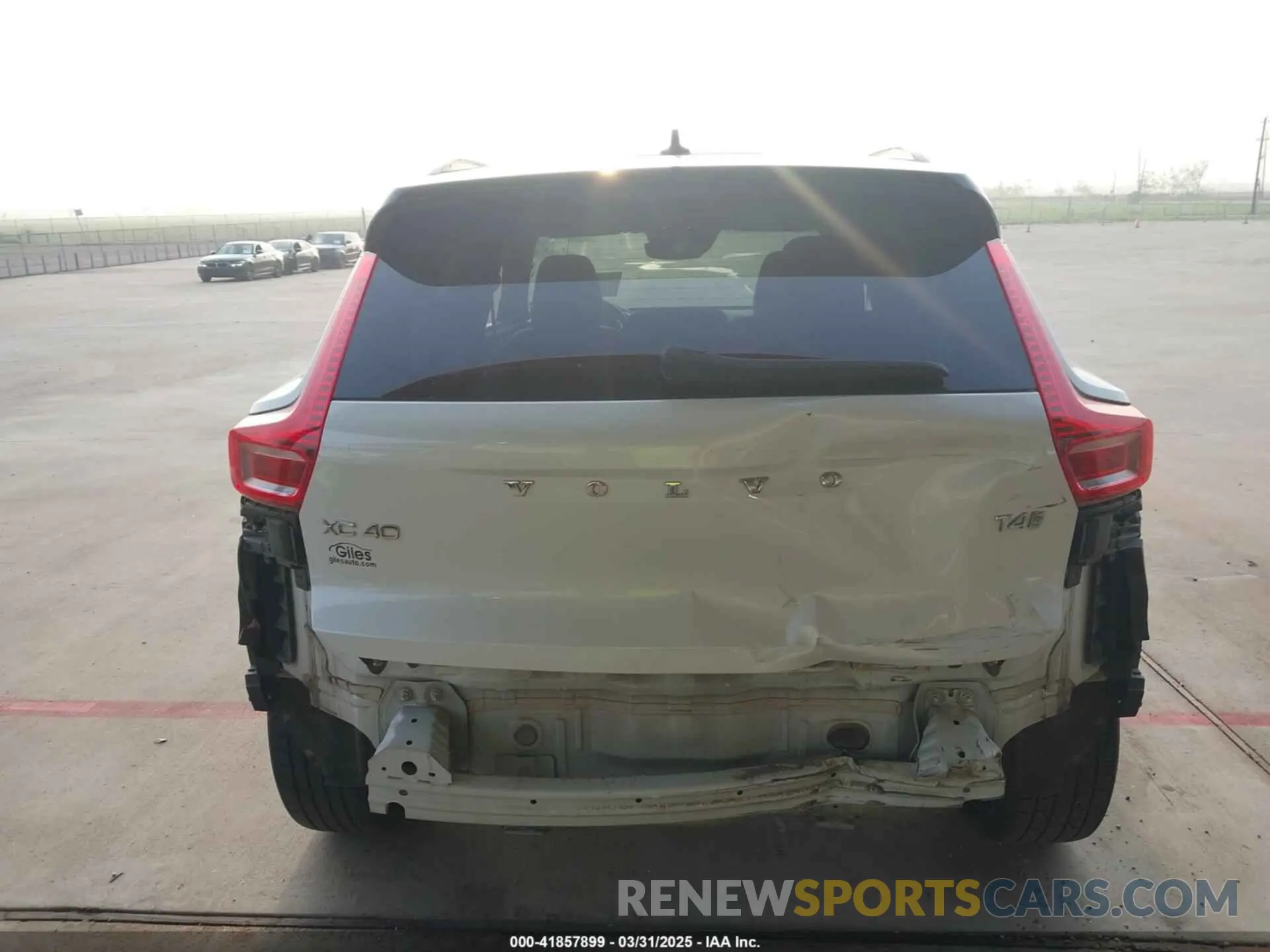 16 Photograph of a damaged car YV4AC2HM7K2149105 VOLVO XC40 2019