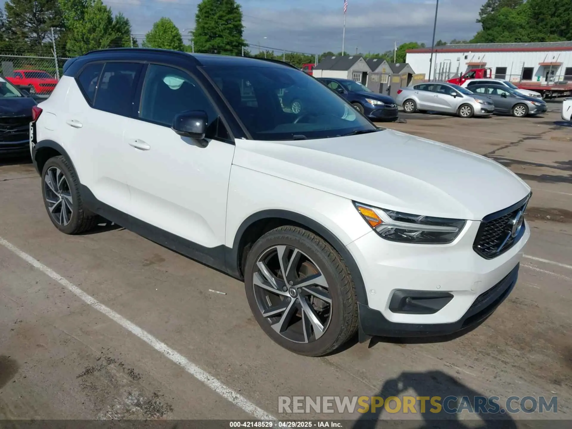 1 Photograph of a damaged car YV4AC2HM8K2084040 VOLVO XC40 2019