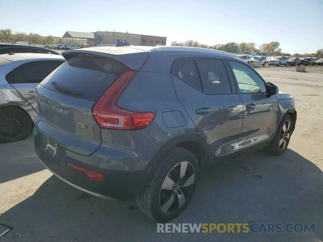 3 Фотография поврежденного автомобиля YV4162UK1L2256891 VOLVO XC40 2020