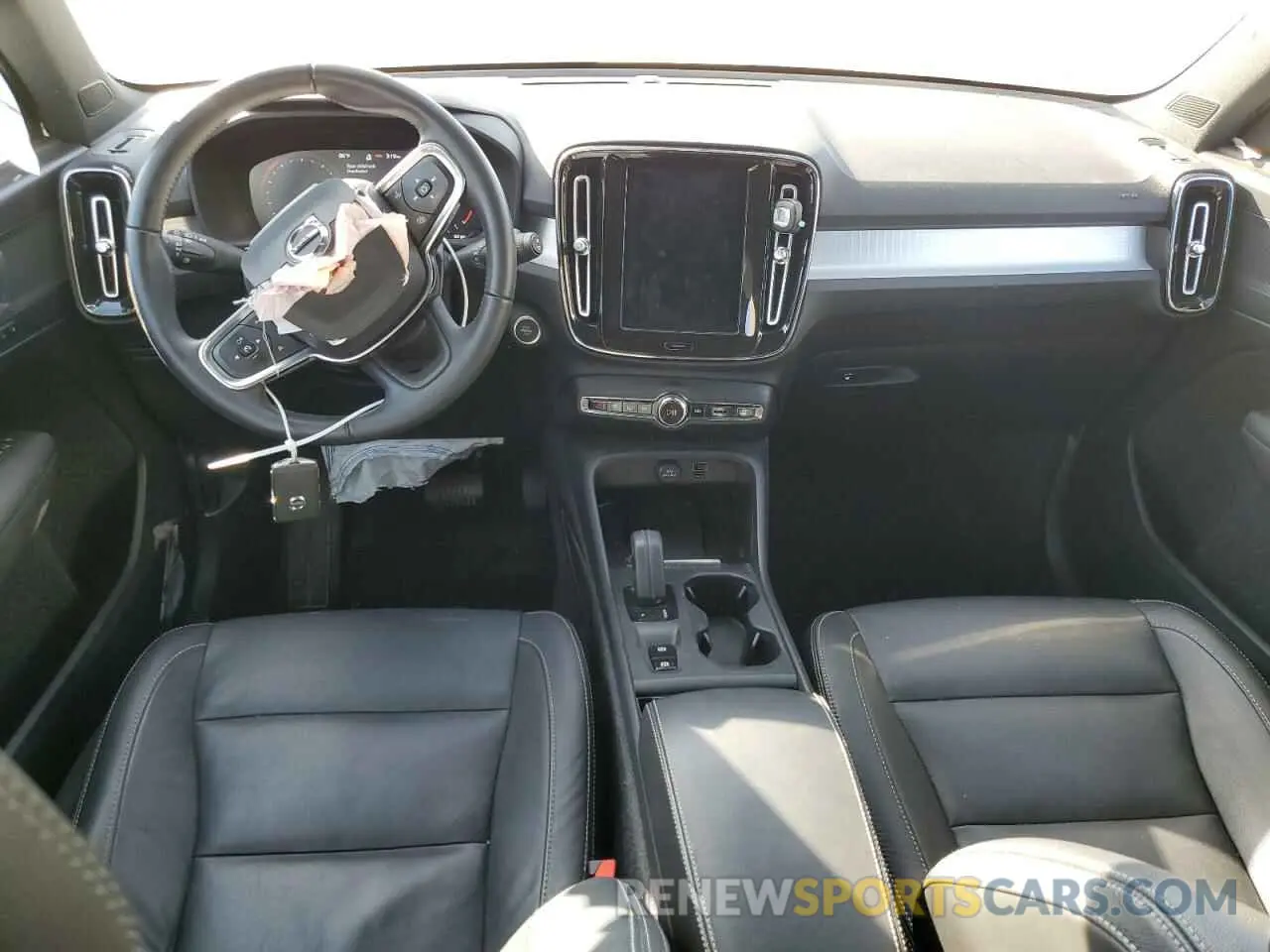 8 Фотография поврежденного автомобиля YV4162UK1L2256891 VOLVO XC40 2020