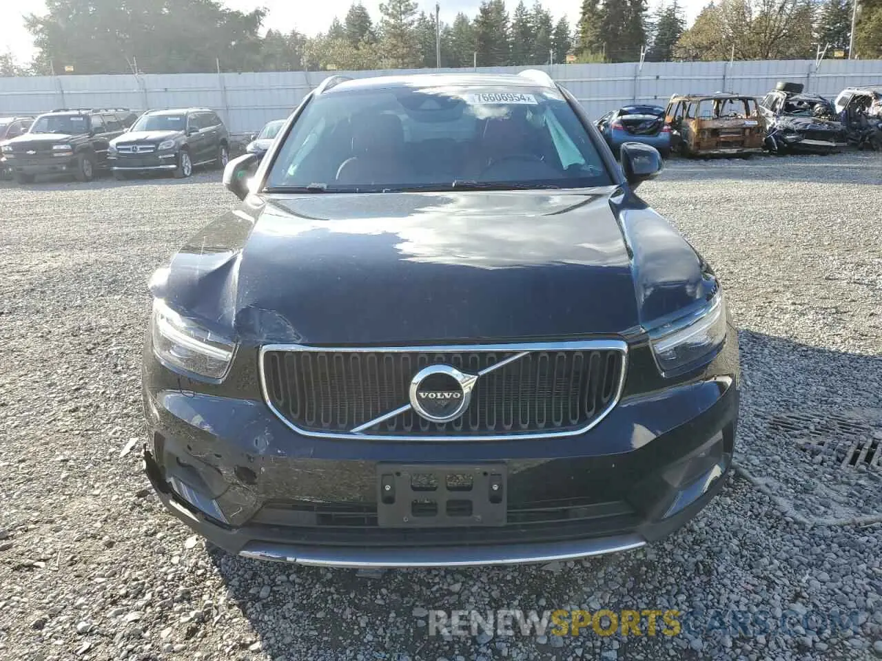 5 Photograph of a damaged car YV4162UK2L2262912 VOLVO XC40 2020