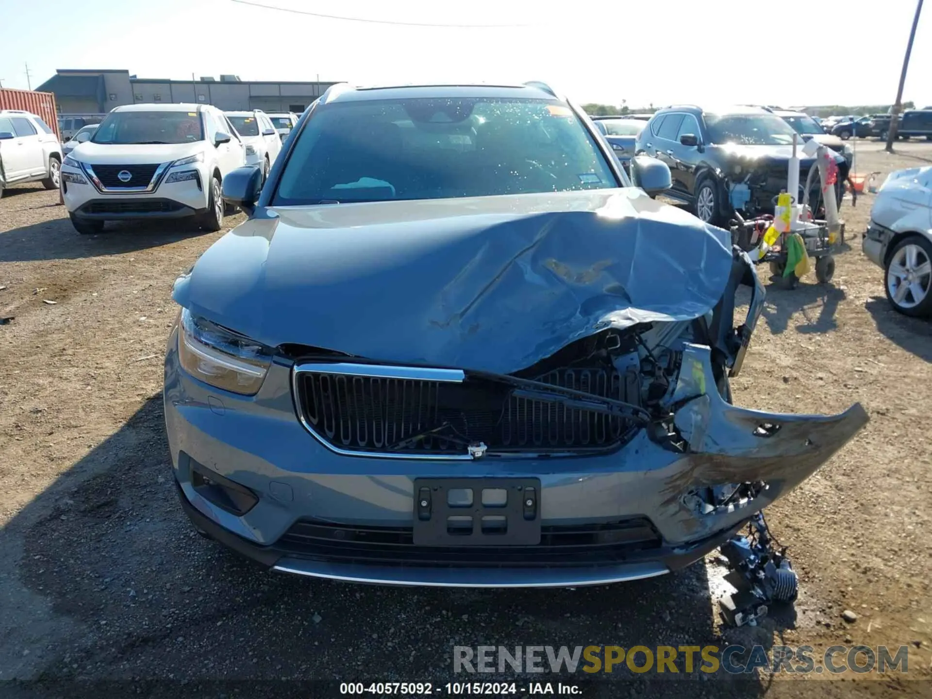 12 Photograph of a damaged car YV4162UK4L2315335 VOLVO XC40 2020