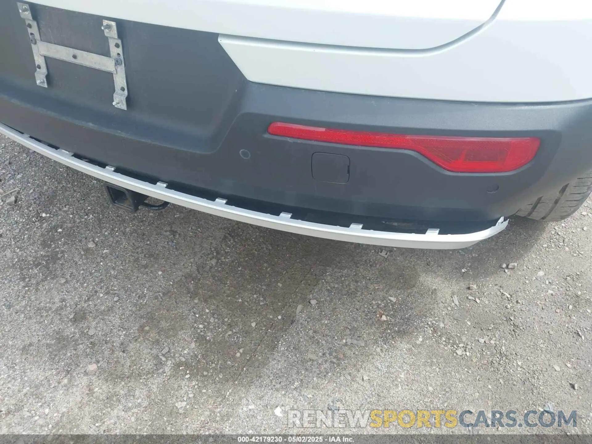 21 Photograph of a damaged car YV4162UK7L2336776 VOLVO XC40 2020
