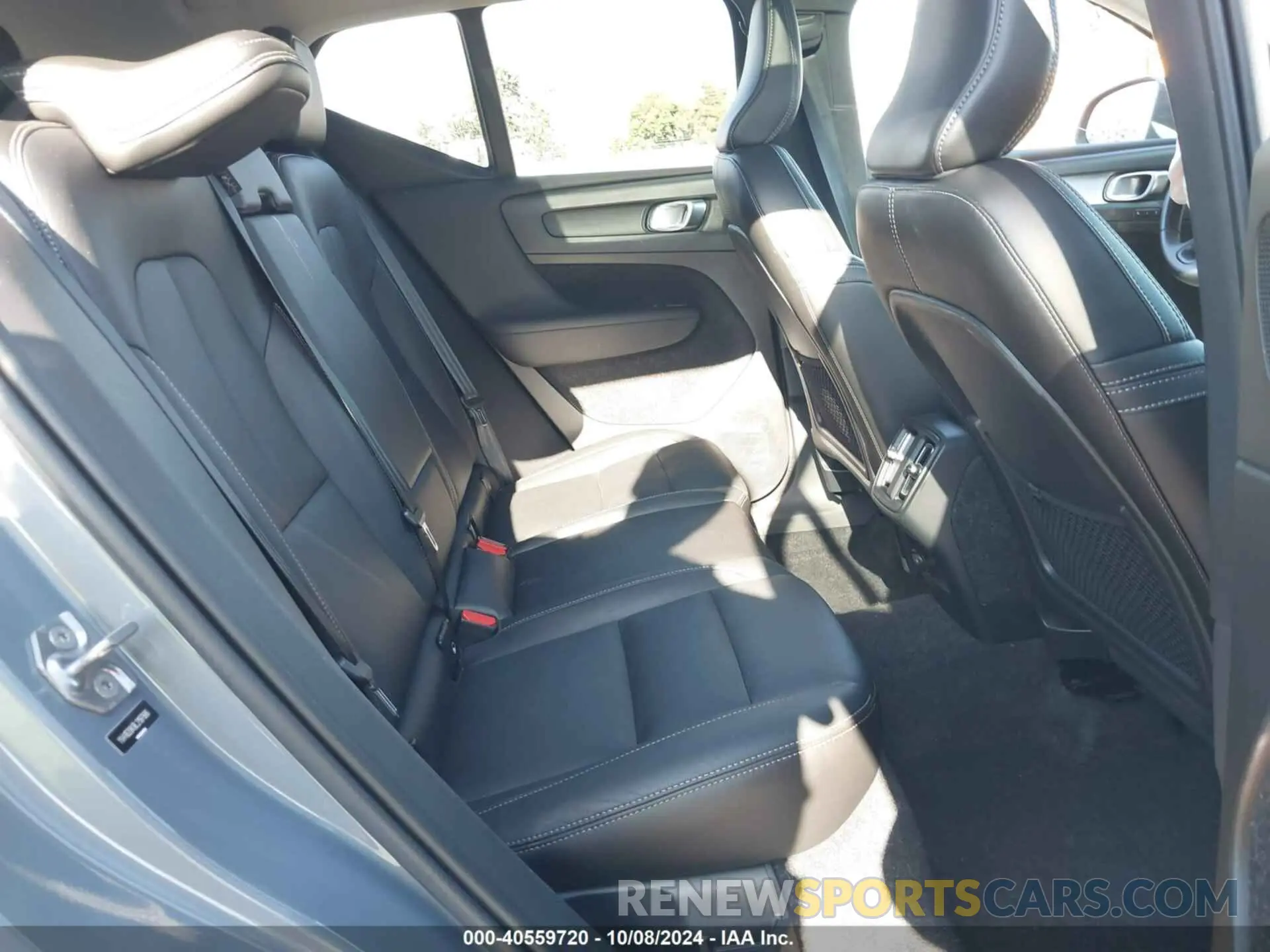 8 Фотография поврежденного автомобиля YV4162UK8L2197886 VOLVO XC40 2020