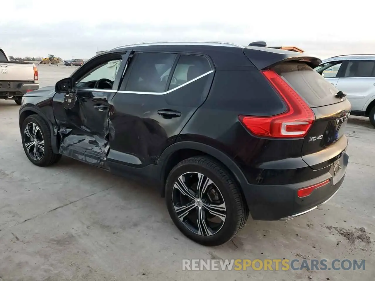 2 Фотография поврежденного автомобиля YV4162UL2L2217591 VOLVO XC40 2020