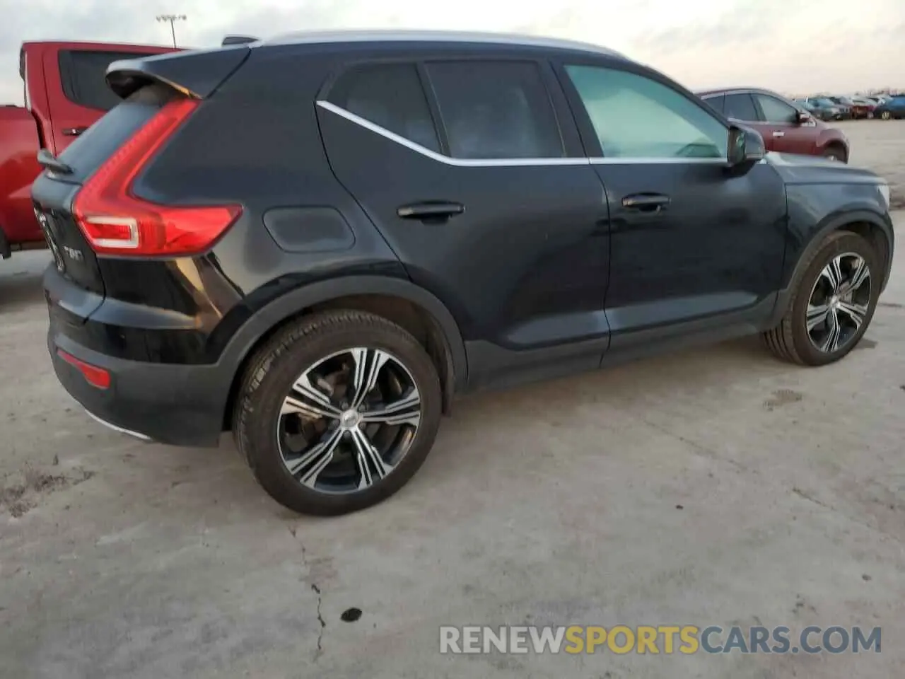 3 Фотография поврежденного автомобиля YV4162UL2L2217591 VOLVO XC40 2020