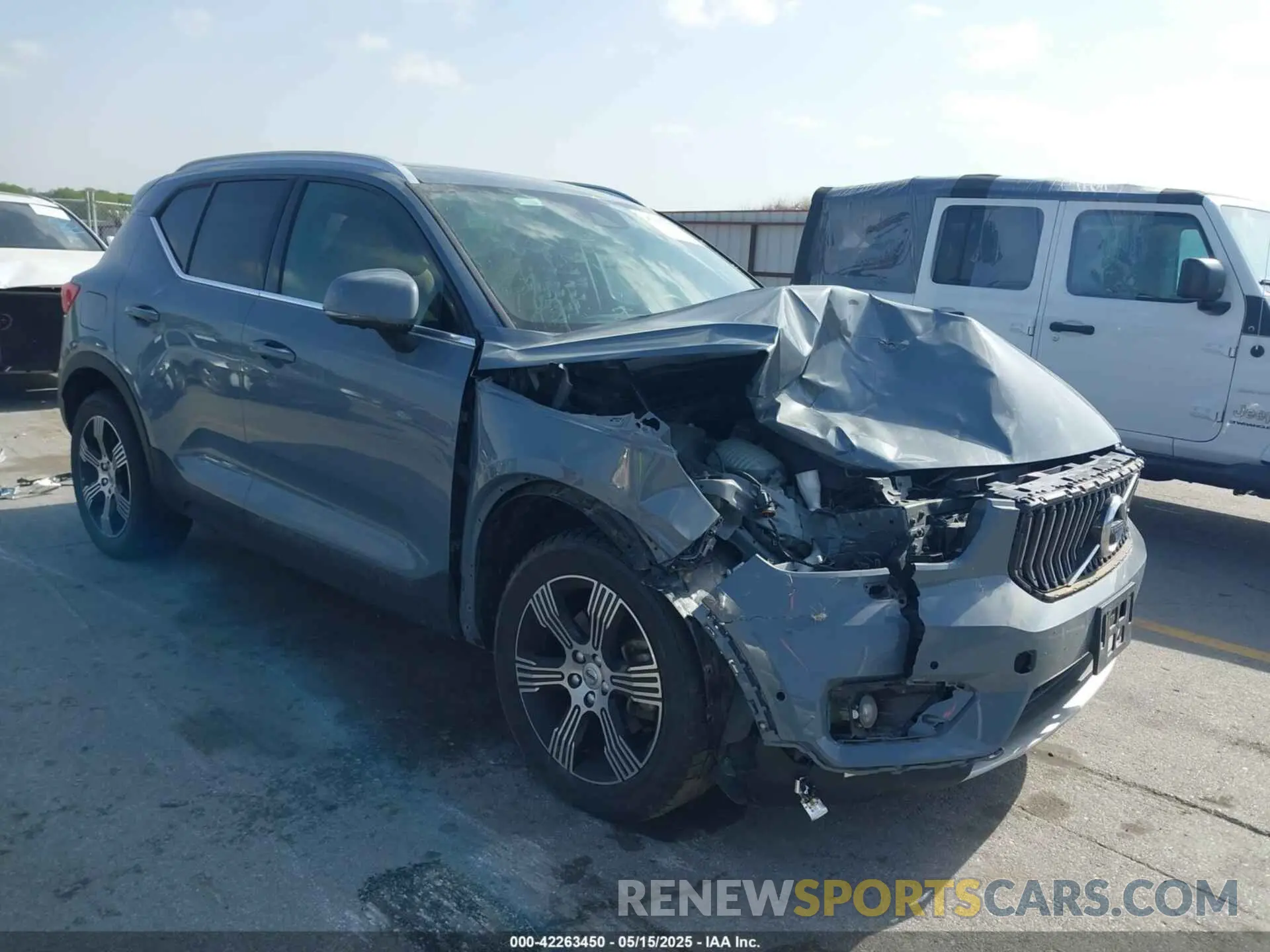 1 Фотография поврежденного автомобиля YV4162UL2L2306951 VOLVO XC40 2020