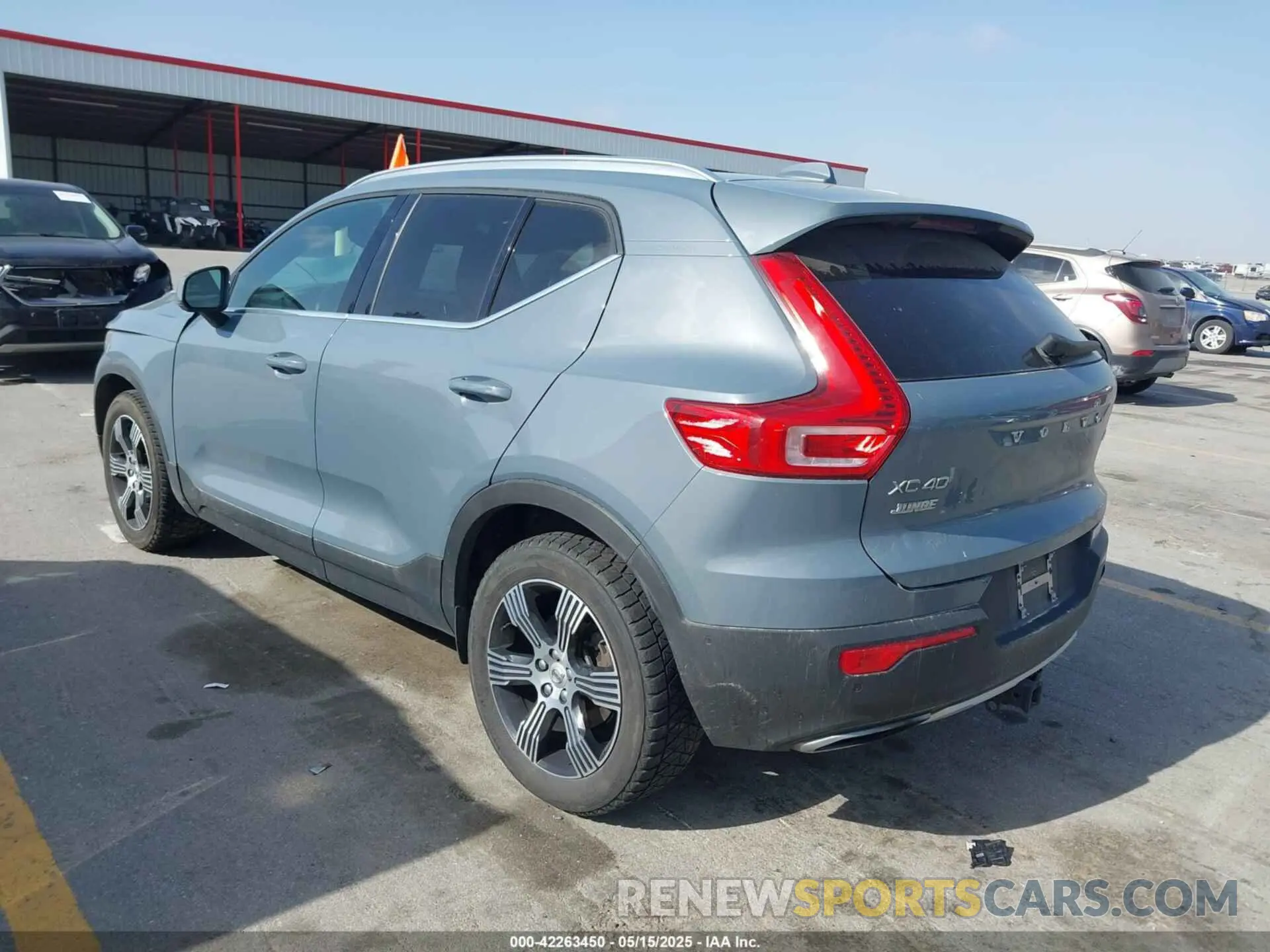 3 Фотография поврежденного автомобиля YV4162UL2L2306951 VOLVO XC40 2020