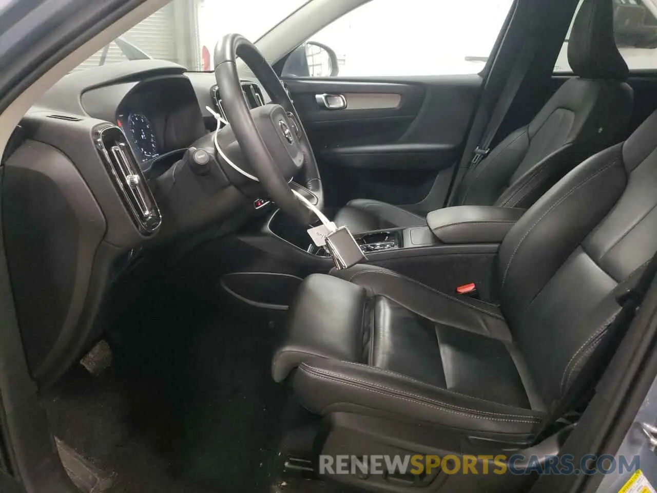 7 Фотография поврежденного автомобиля YV4162UL7L2293906 VOLVO XC40 2020