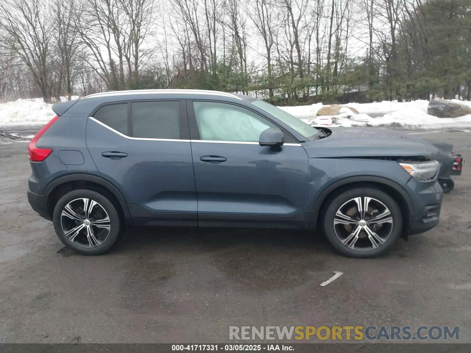 13 Photograph of a damaged car YV4162UL9L2264634 VOLVO XC40 2020