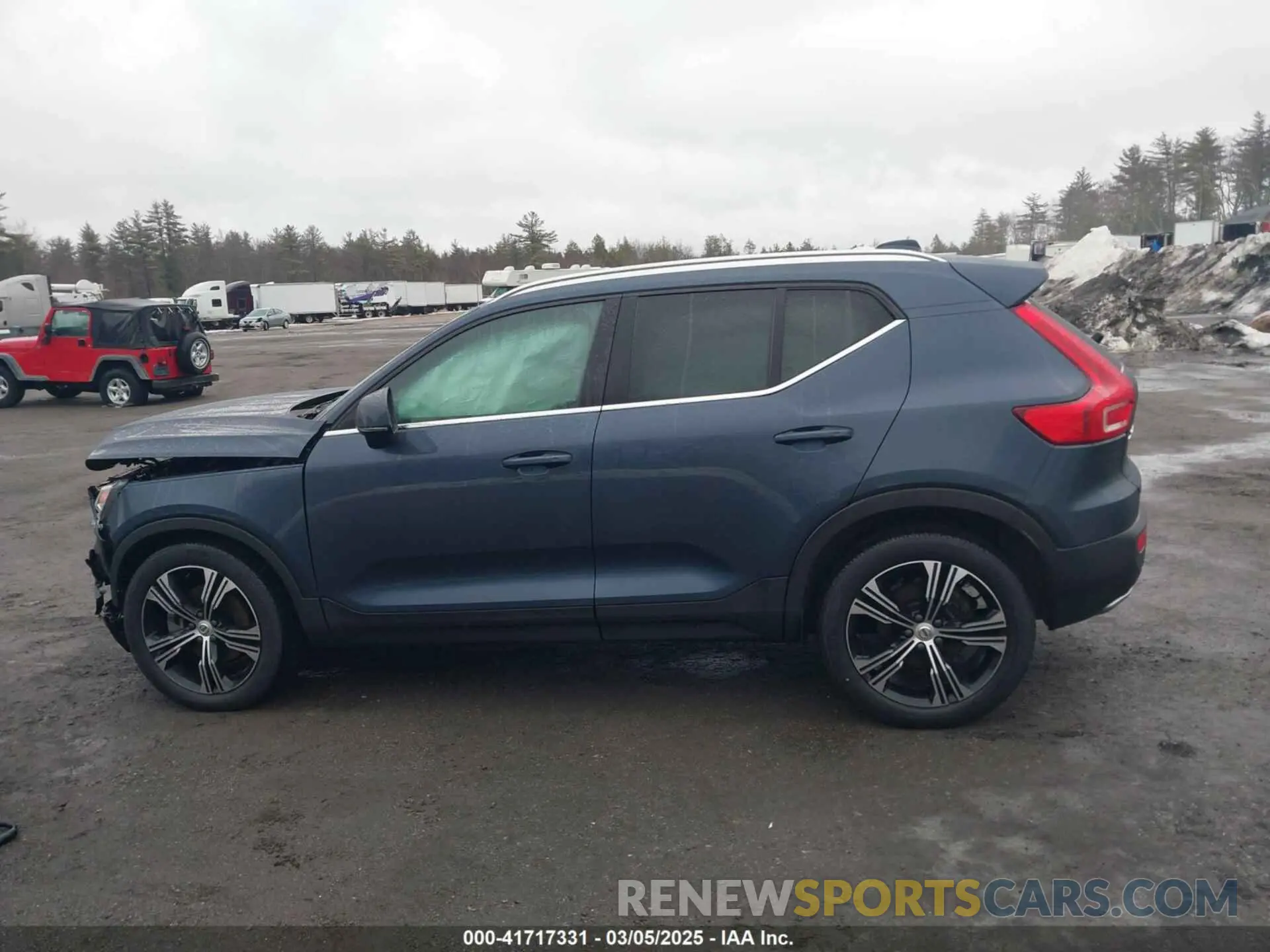 14 Photograph of a damaged car YV4162UL9L2264634 VOLVO XC40 2020