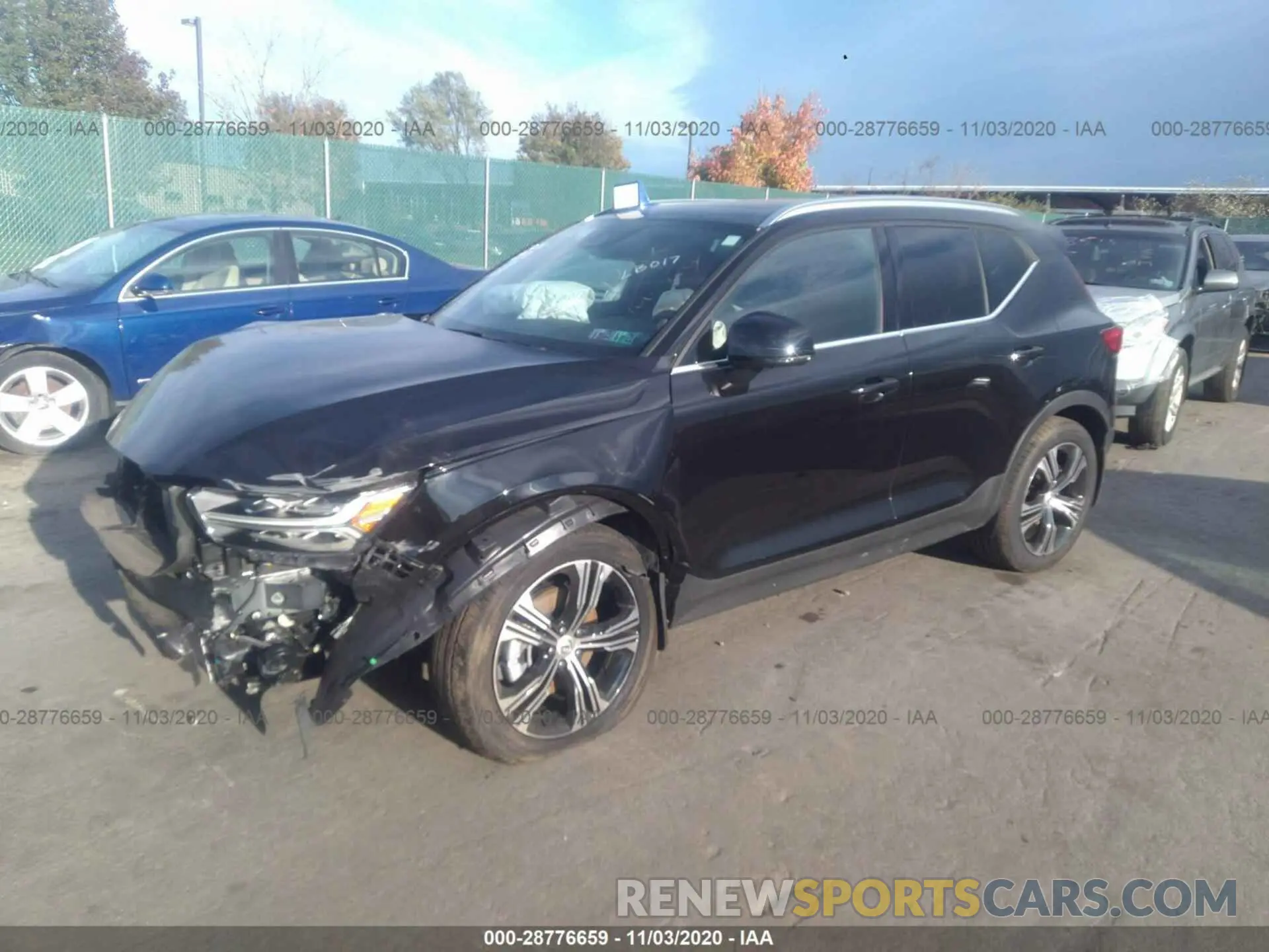 2 Photograph of a damaged car YV4162ULXL2251150 VOLVO XC40 2020