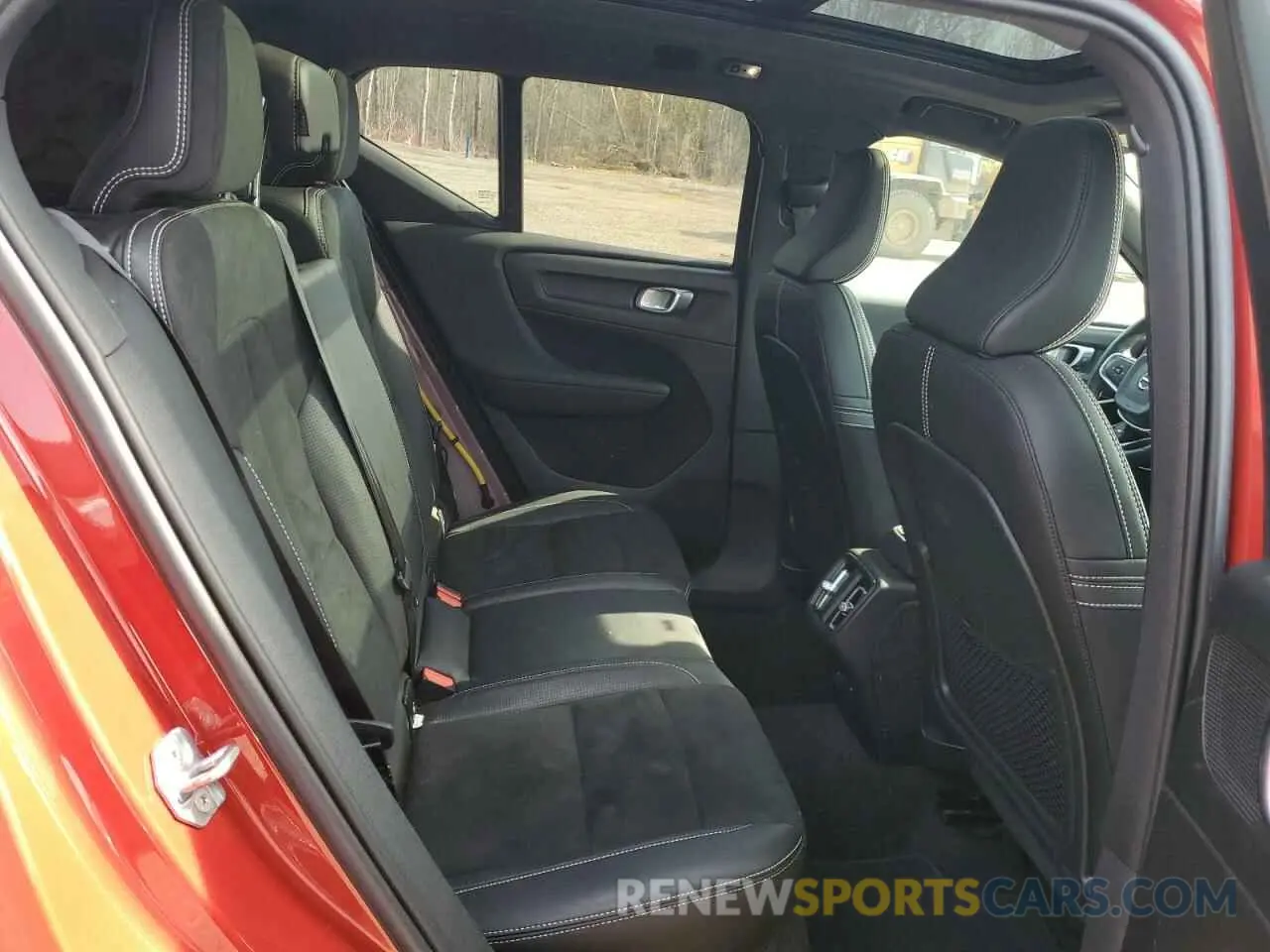 11 Photograph of a damaged car YV4162UM2L2200797 VOLVO XC40 2020