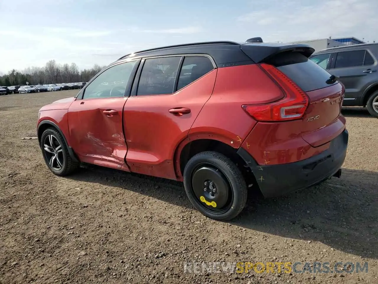 2 Photograph of a damaged car YV4162UM2L2200797 VOLVO XC40 2020