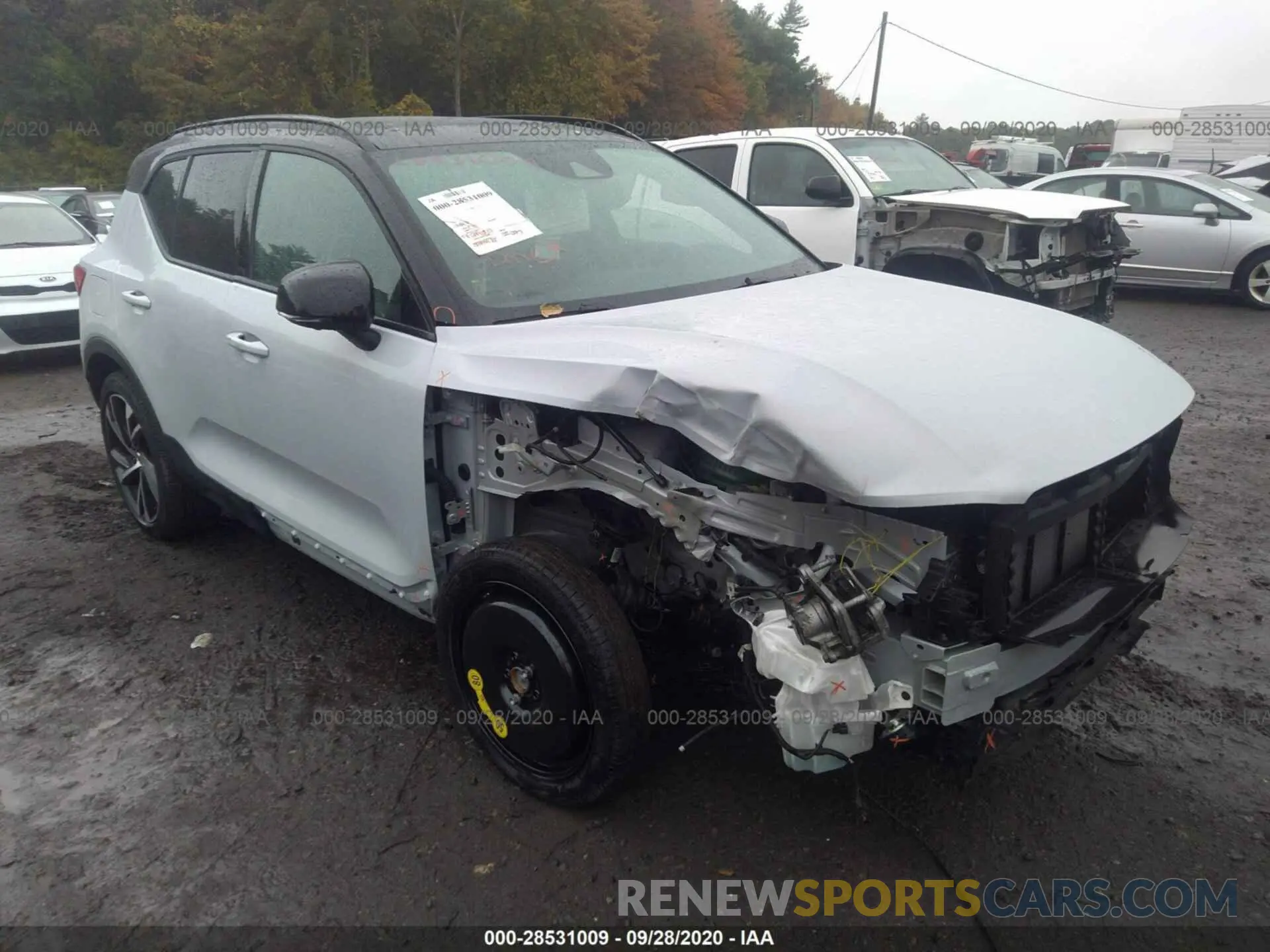 1 Photograph of a damaged car YV4162UM2L2253094 VOLVO XC40 2020