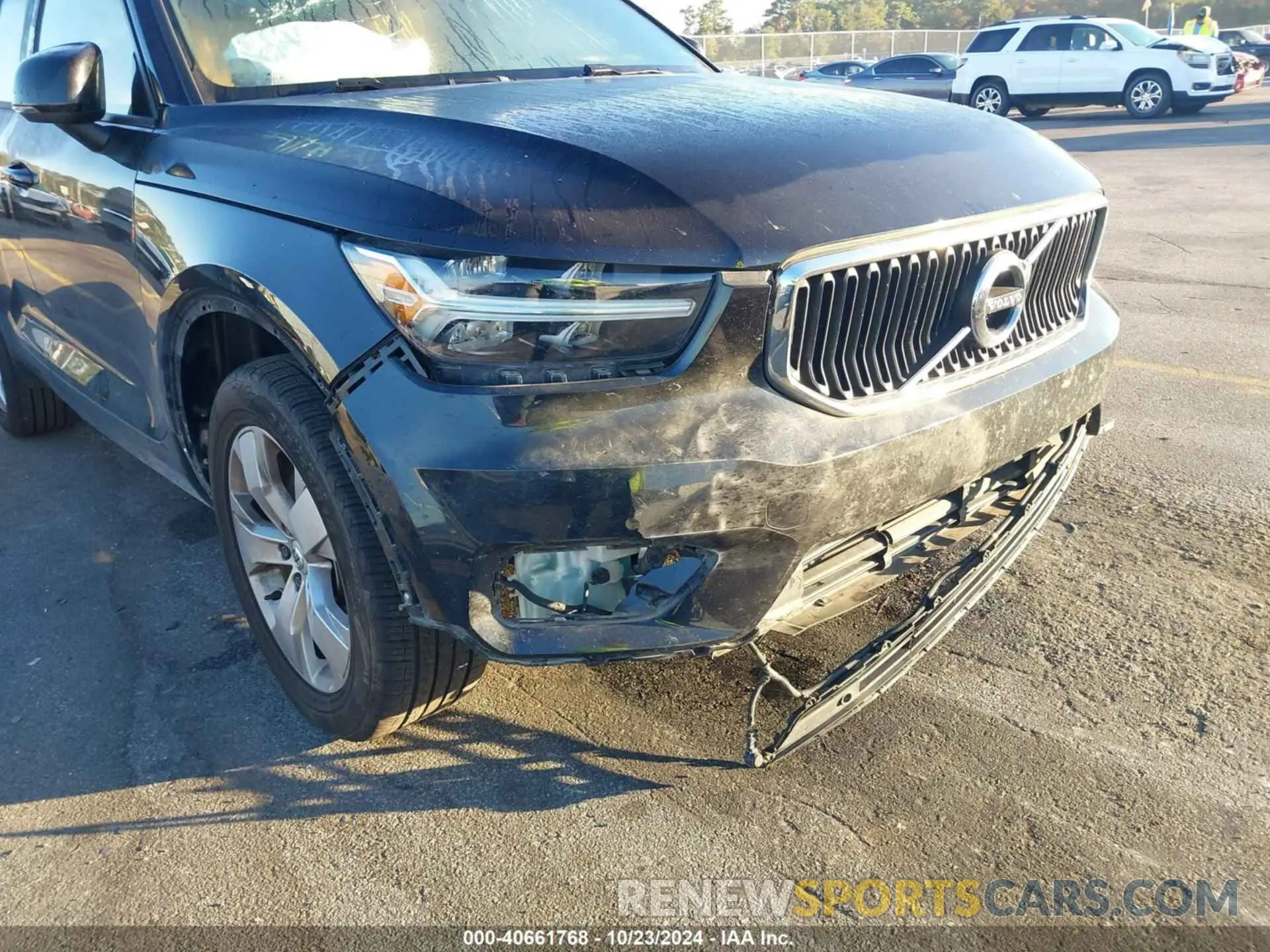 6 Photograph of a damaged car YV4AC2HK5L2317419 VOLVO XC40 2020