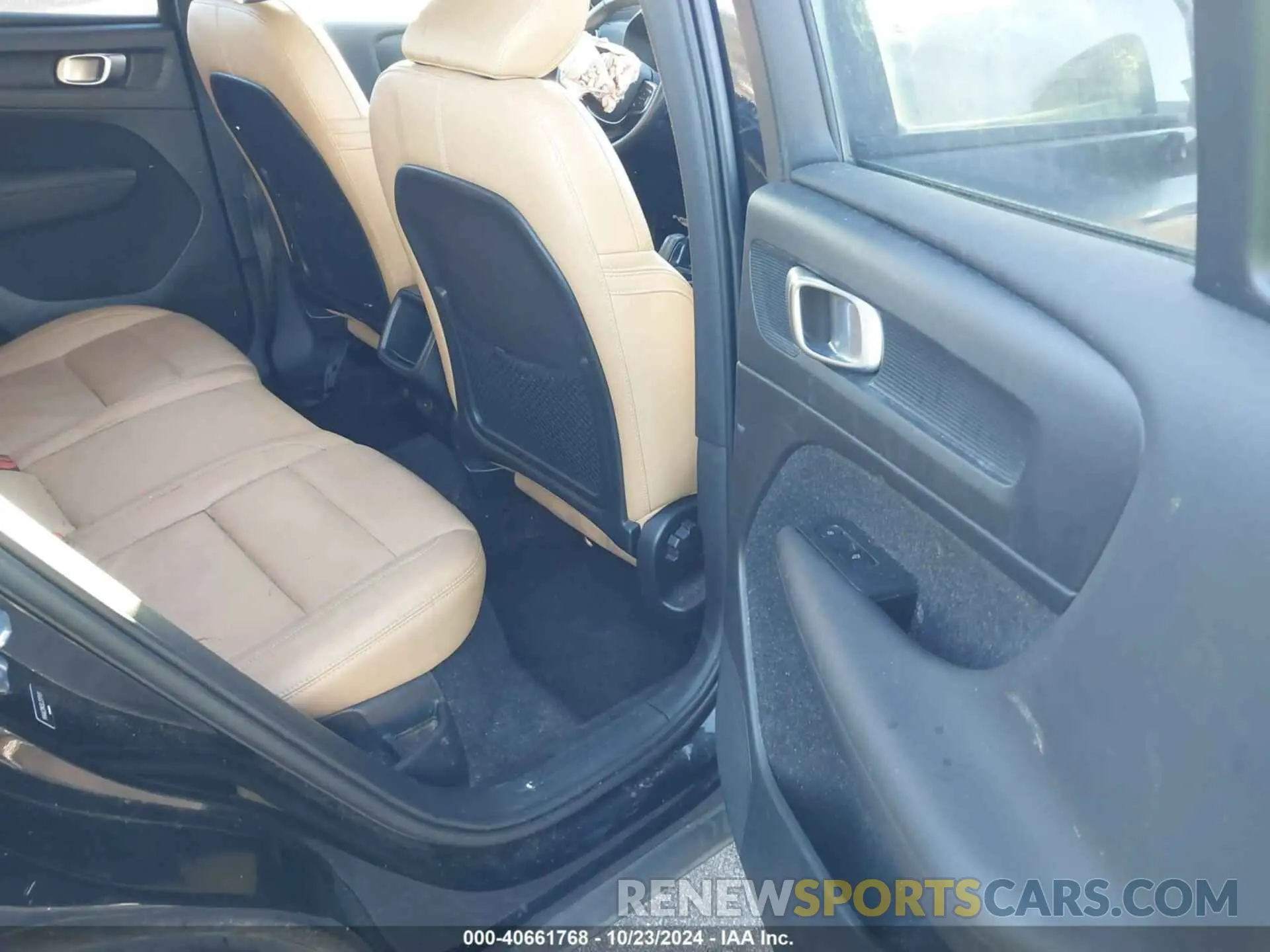 8 Photograph of a damaged car YV4AC2HK5L2317419 VOLVO XC40 2020