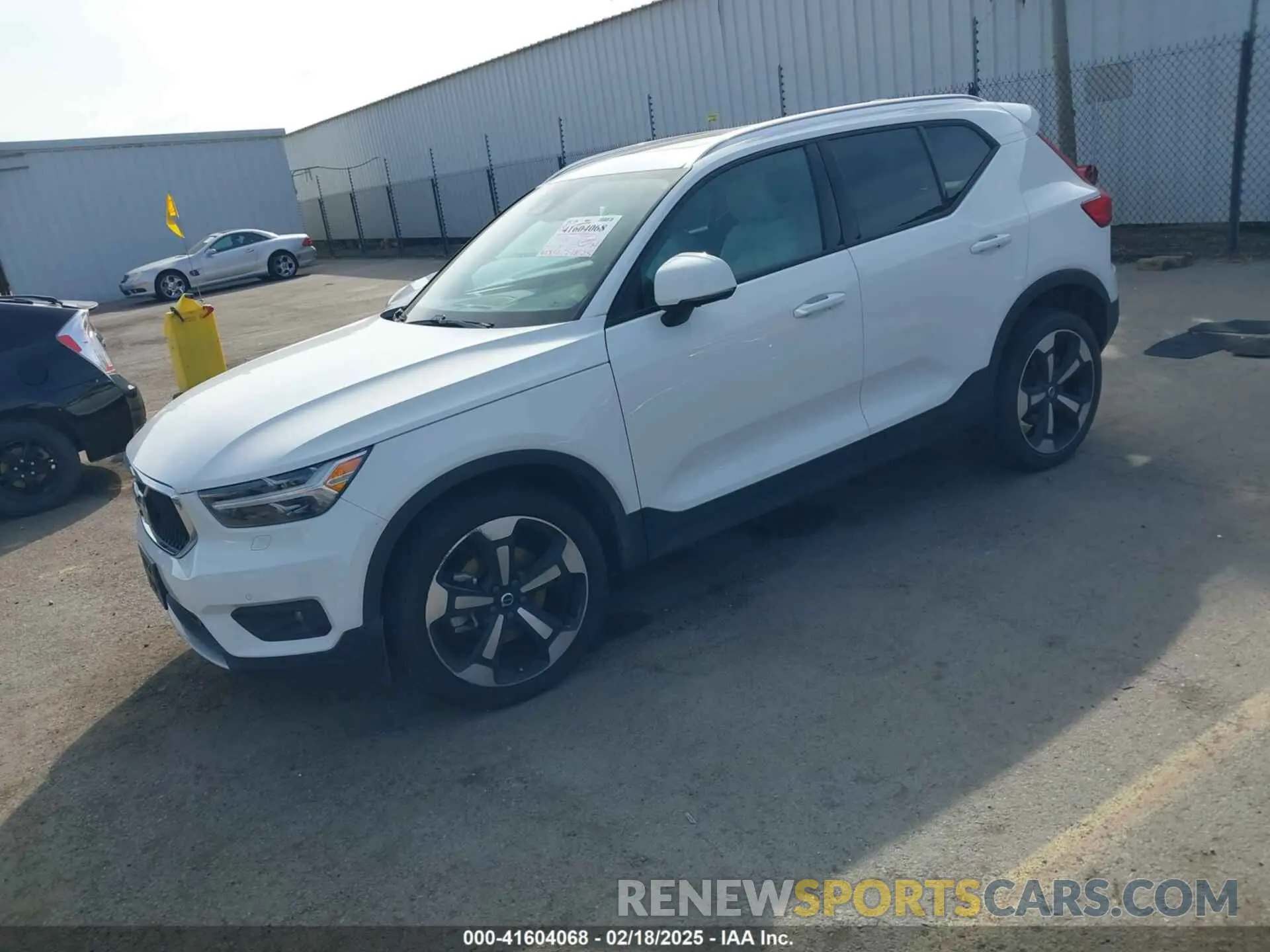 2 Photograph of a damaged car YV4AC2HK9L2206453 VOLVO XC40 2020