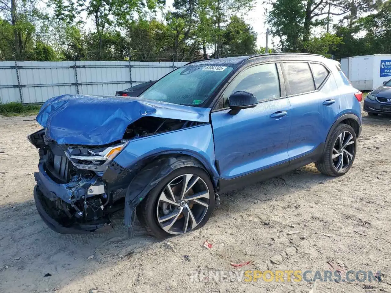 1 Фотография поврежденного автомобиля YV4AC2HM9L2323676 VOLVO XC40 2020