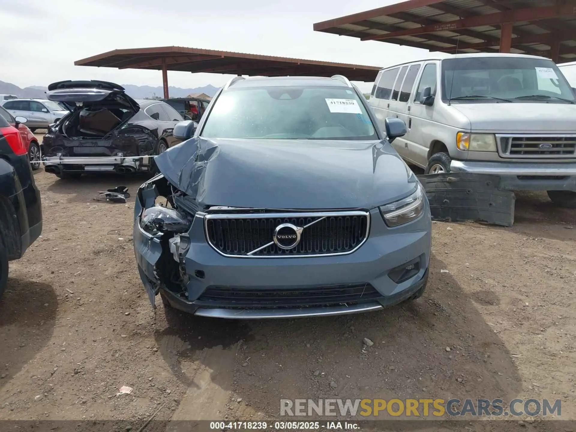 11 Photograph of a damaged car YV4162UK3M2473571 VOLVO XC40 2021