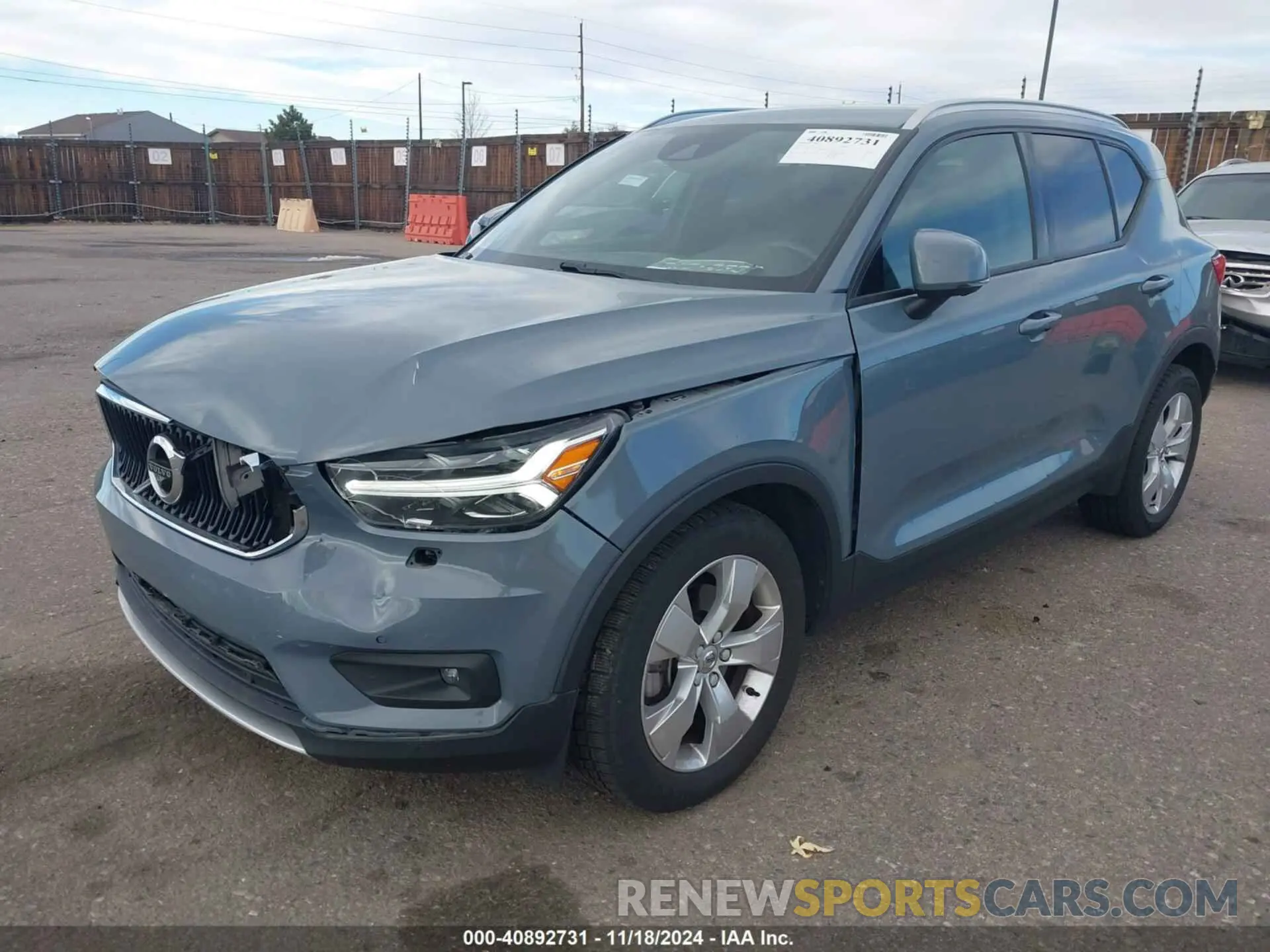 2 Photograph of a damaged car YV4162UK4M2602434 VOLVO XC40 2021