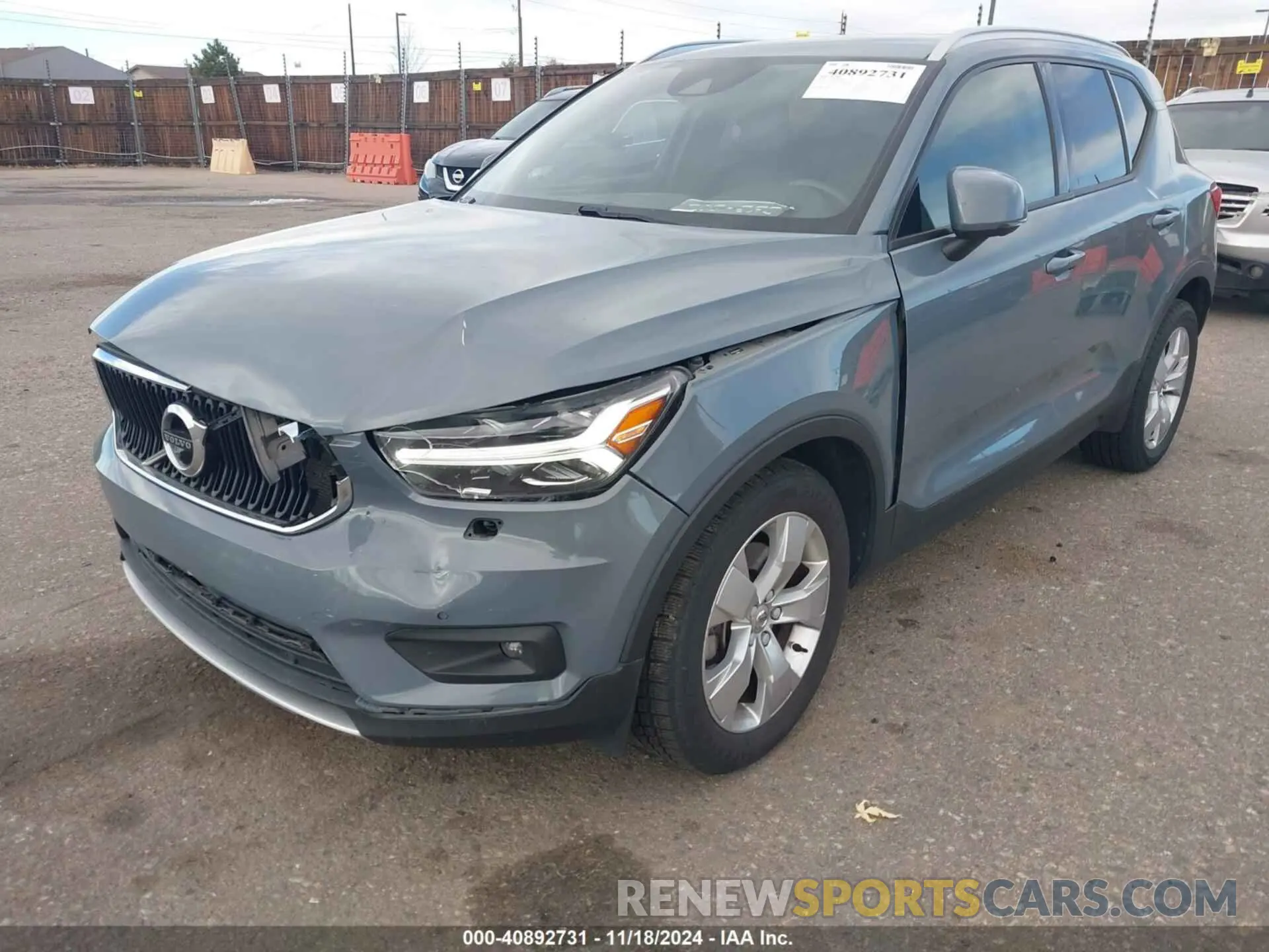 6 Photograph of a damaged car YV4162UK4M2602434 VOLVO XC40 2021
