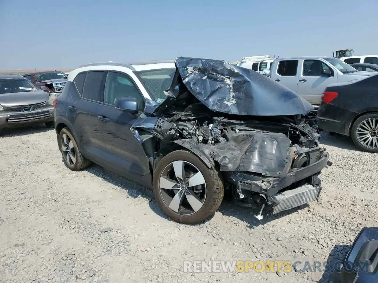 4 Photograph of a damaged car YV4162UK5M2419611 VOLVO XC40 2021