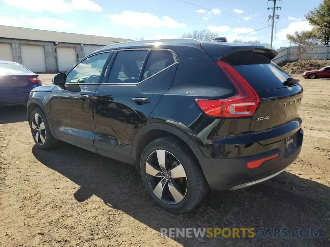 2 Photograph of a damaged car YV4162UK9M2509361 VOLVO XC40 2021