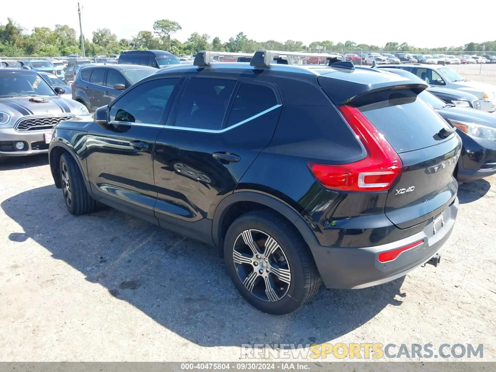 3 Photograph of a damaged car YV4162UL3M2526438 VOLVO XC40 2021
