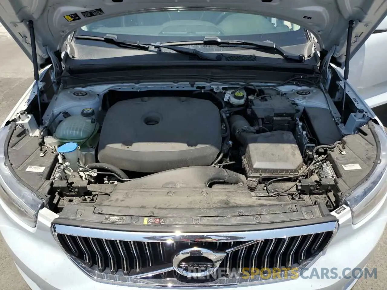 12 Photograph of a damaged car YV4162UL5M2564818 VOLVO XC40 2021