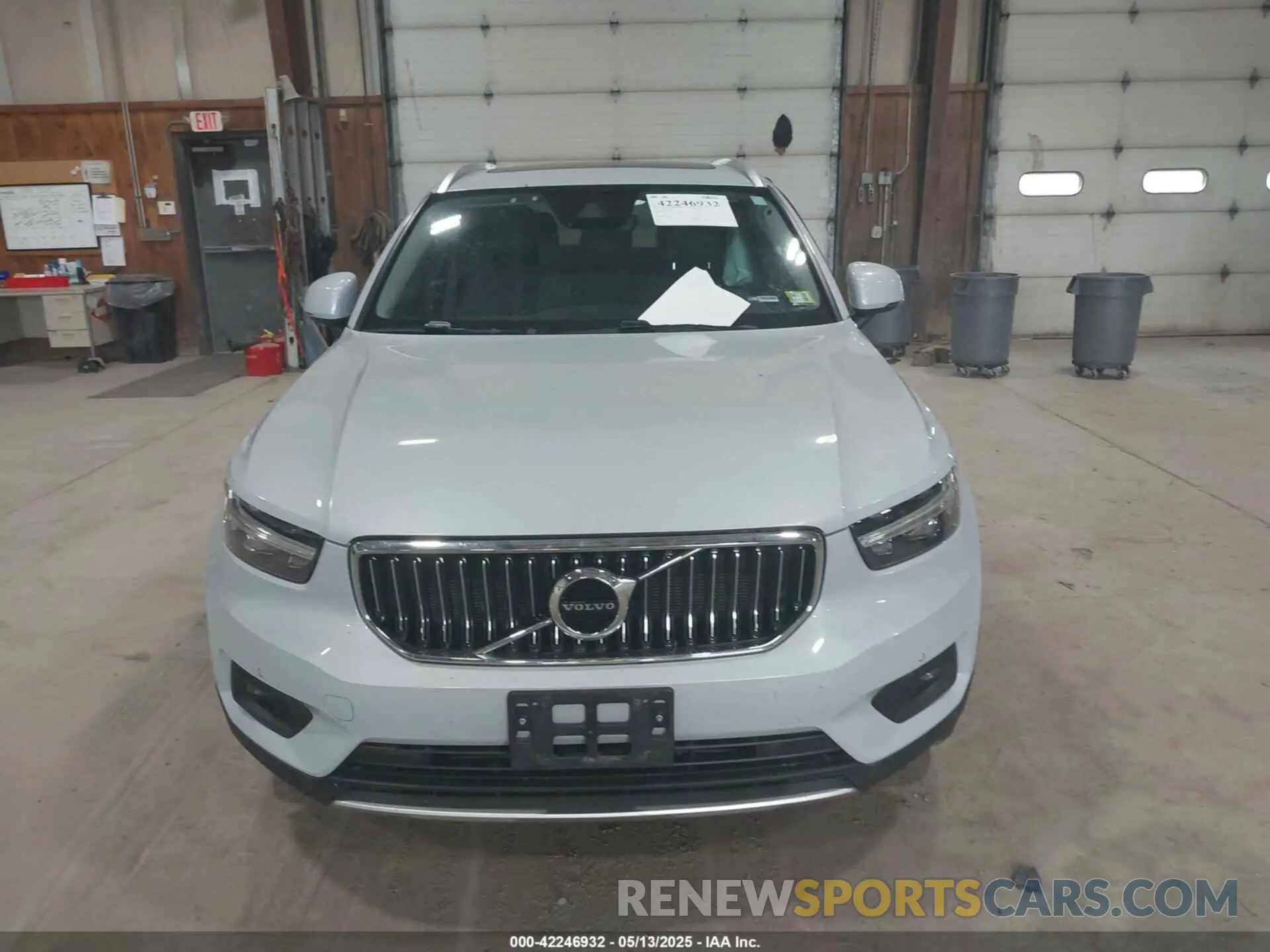 12 Photograph of a damaged car YV4162UL7M2432305 VOLVO XC40 2021
