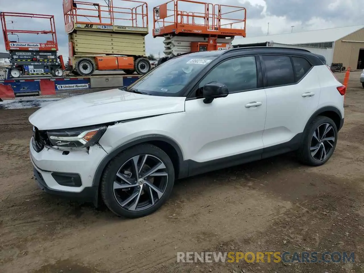 1 Photograph of a damaged car YV4162UM1M2422135 VOLVO XC40 2021