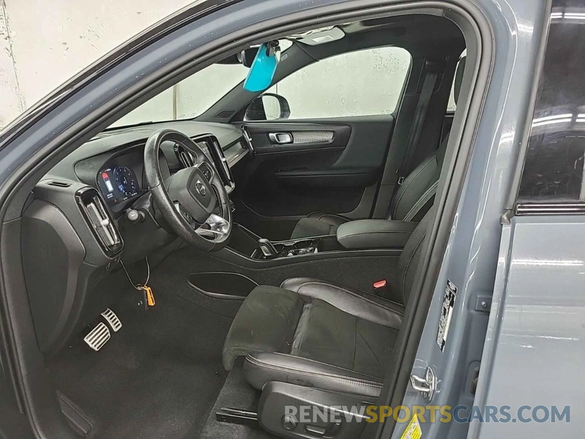 8 Фотография поврежденного автомобиля YV4162UM2M2602028 VOLVO XC40 2021