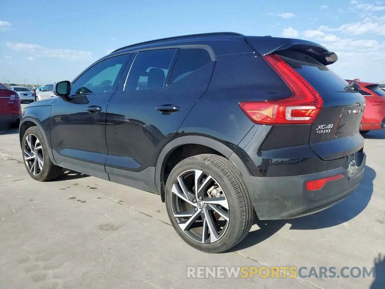 2 Photograph of a damaged car YV4162UMXM2455151 VOLVO XC40 2021