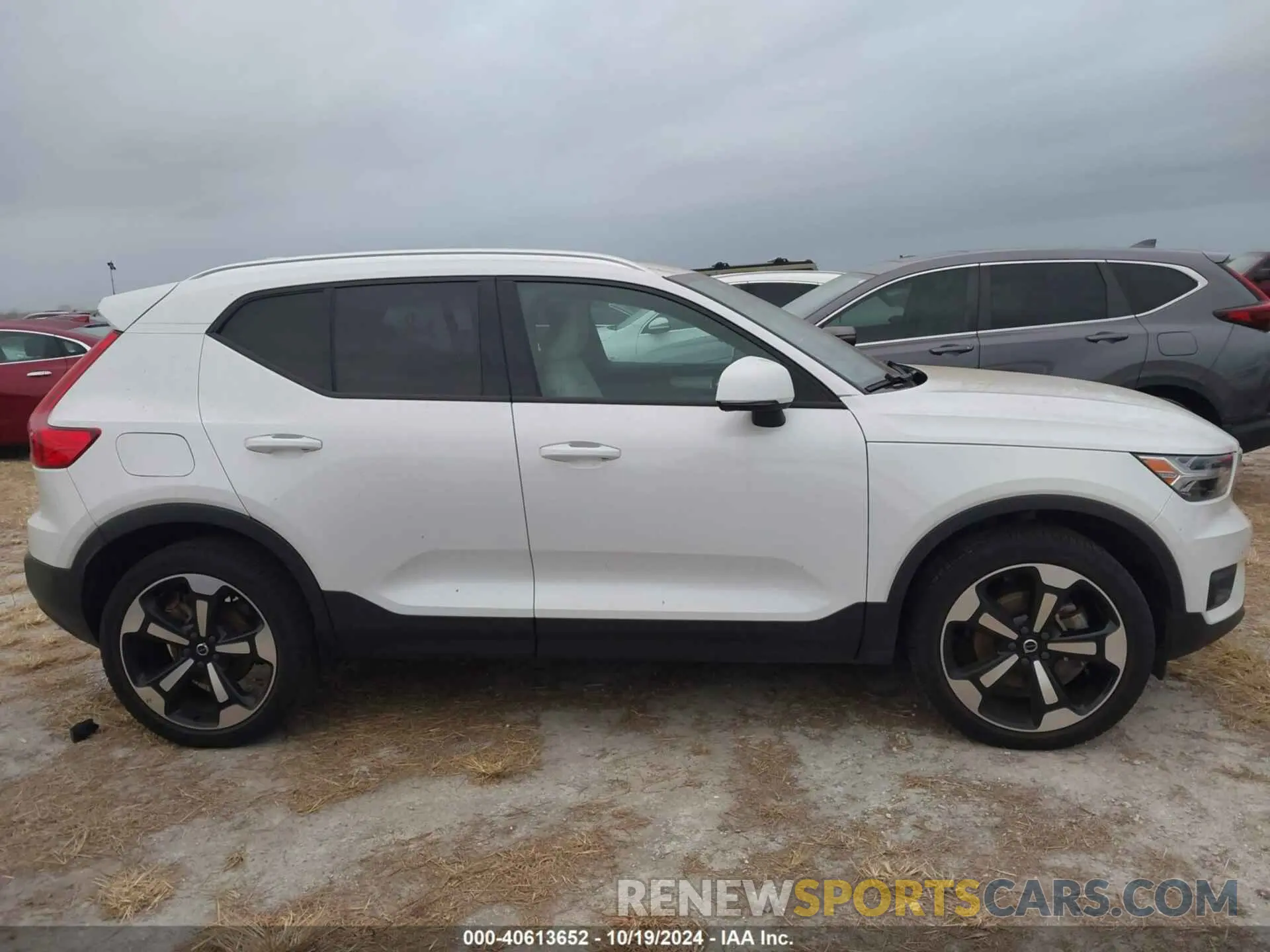 12 Photograph of a damaged car YV4AC2HK0M2490363 VOLVO XC40 2021