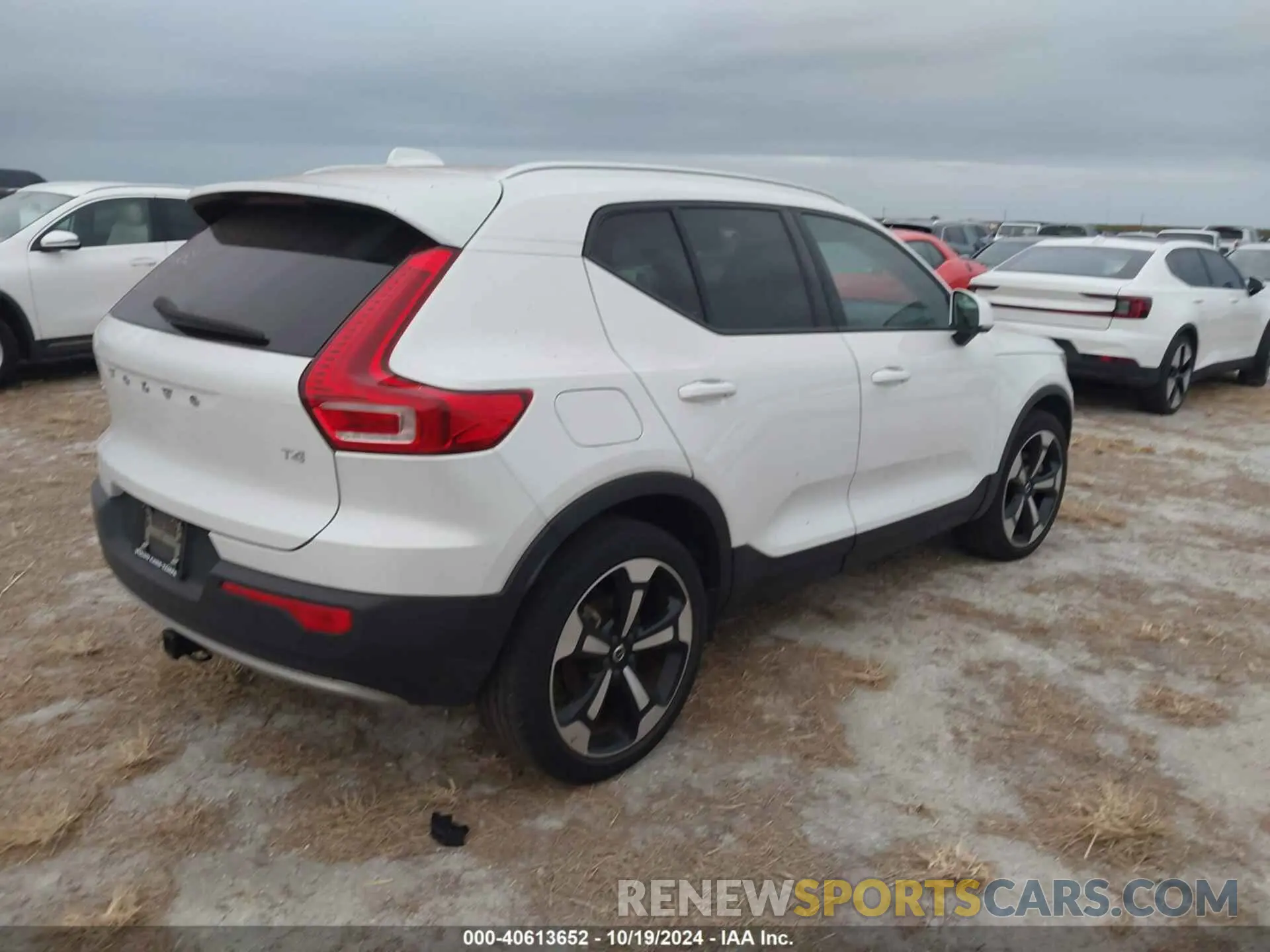 4 Photograph of a damaged car YV4AC2HK0M2490363 VOLVO XC40 2021
