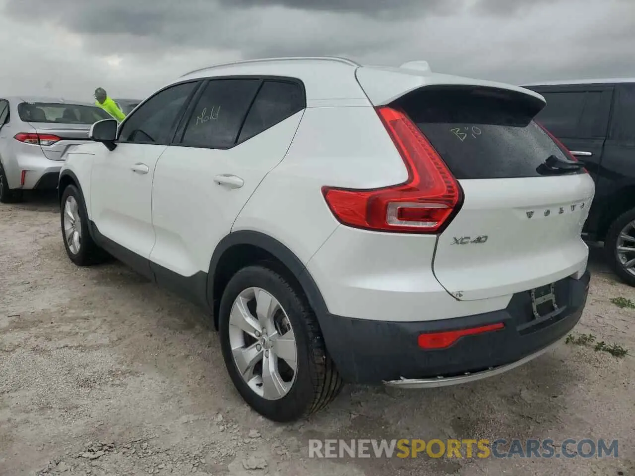 2 Фотография поврежденного автомобиля YV4AC2HK5M2602249 VOLVO XC40 2021