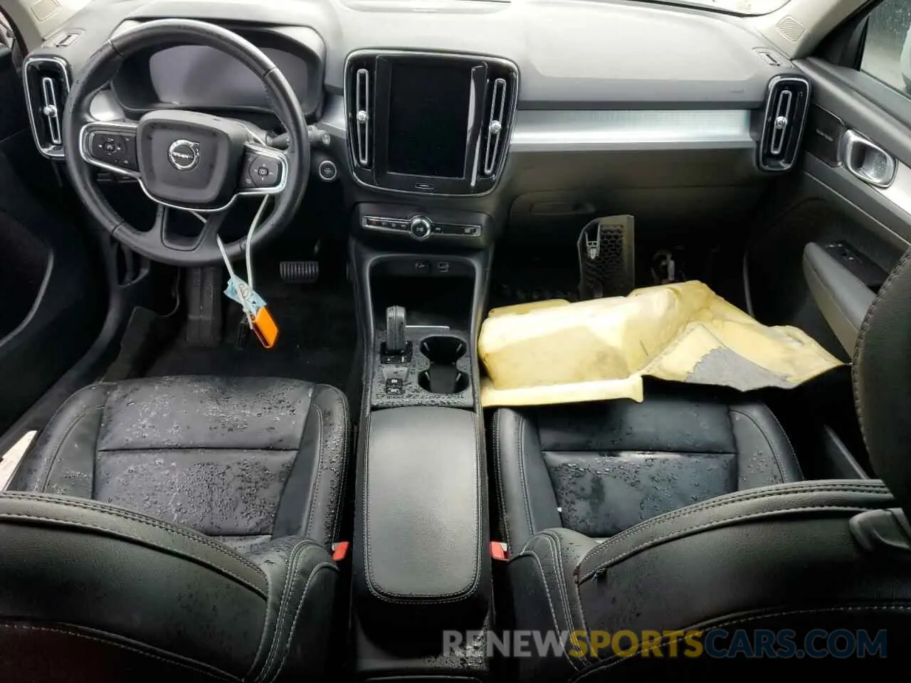 8 Фотография поврежденного автомобиля YV4AC2HK5M2602249 VOLVO XC40 2021