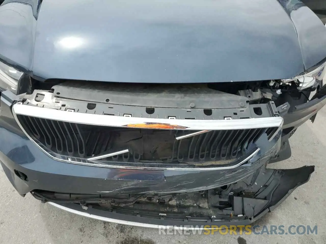 12 Фотография поврежденного автомобиля YV4AC2HK6M2586532 VOLVO XC40 2021
