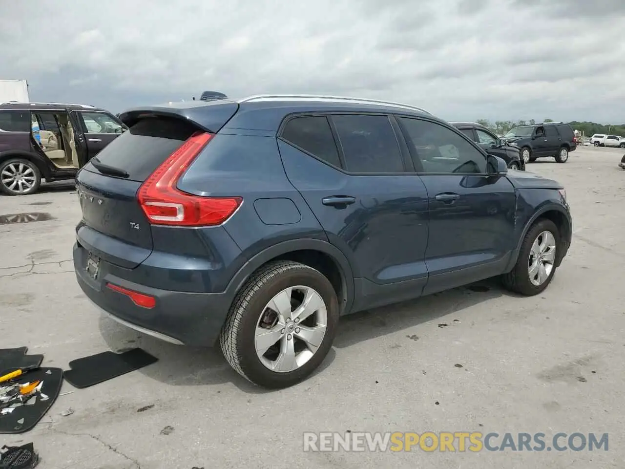 3 Фотография поврежденного автомобиля YV4AC2HK6M2586532 VOLVO XC40 2021