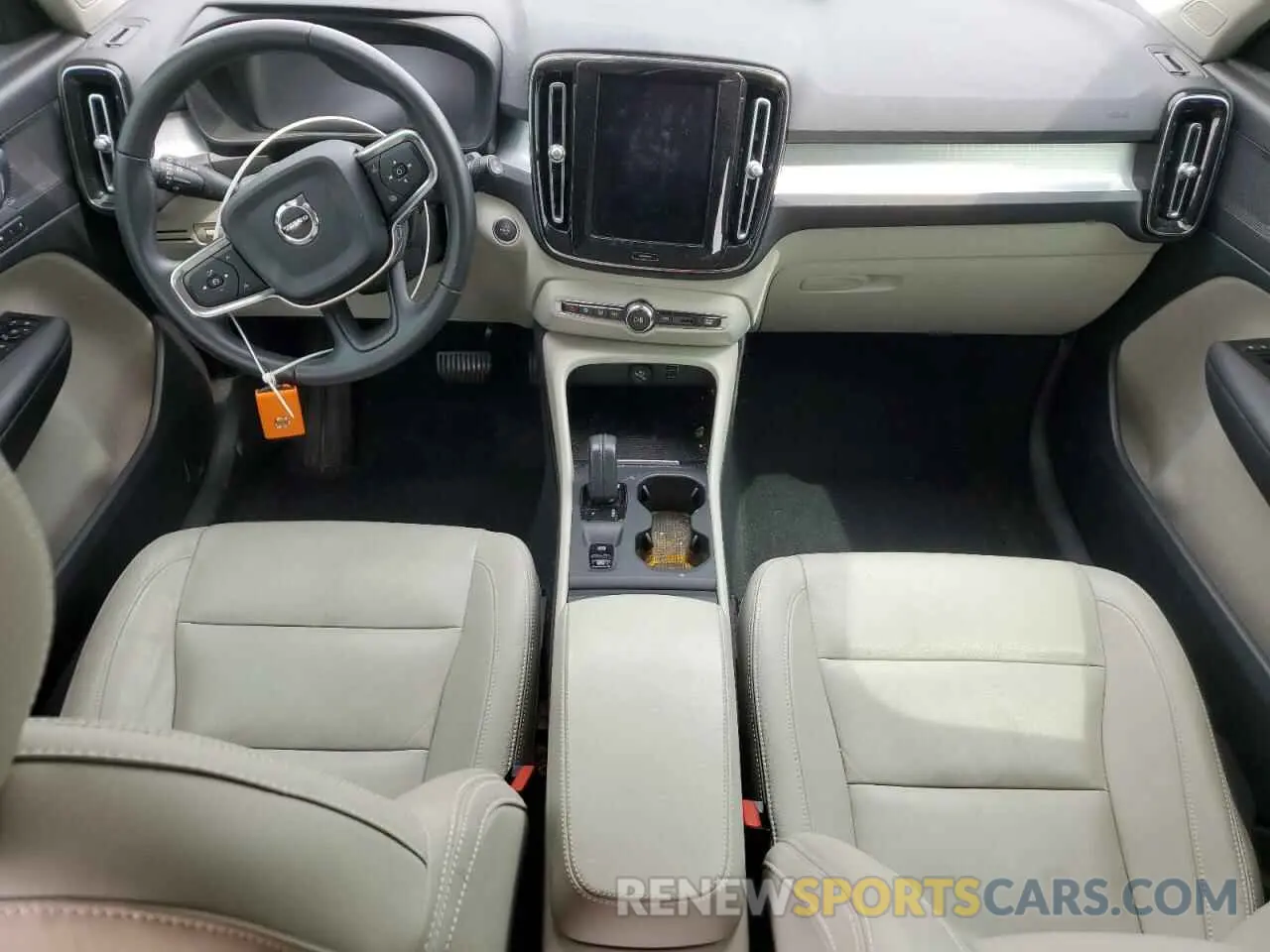 8 Фотография поврежденного автомобиля YV4AC2HK6M2586532 VOLVO XC40 2021