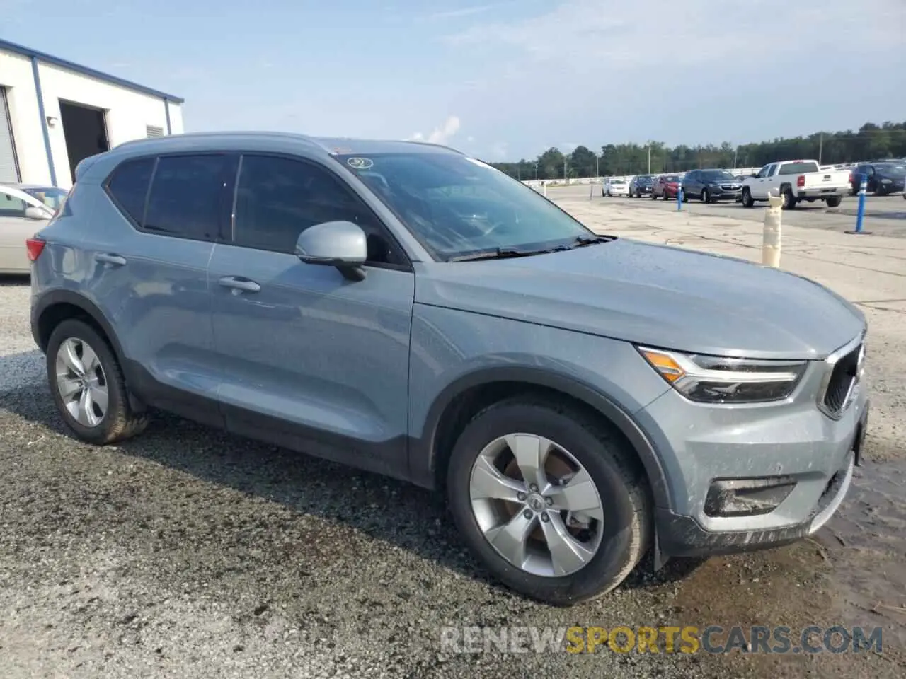 4 Photograph of a damaged car YV4AC2HK8M2453948 VOLVO XC40 2021
