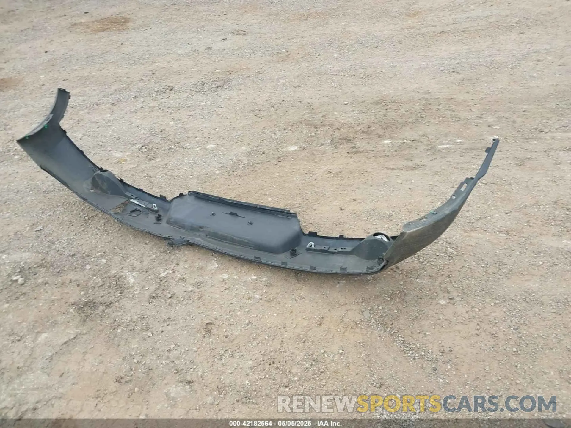 12 Photograph of a damaged car YV4AC2HKXM2464627 VOLVO XC40 2021