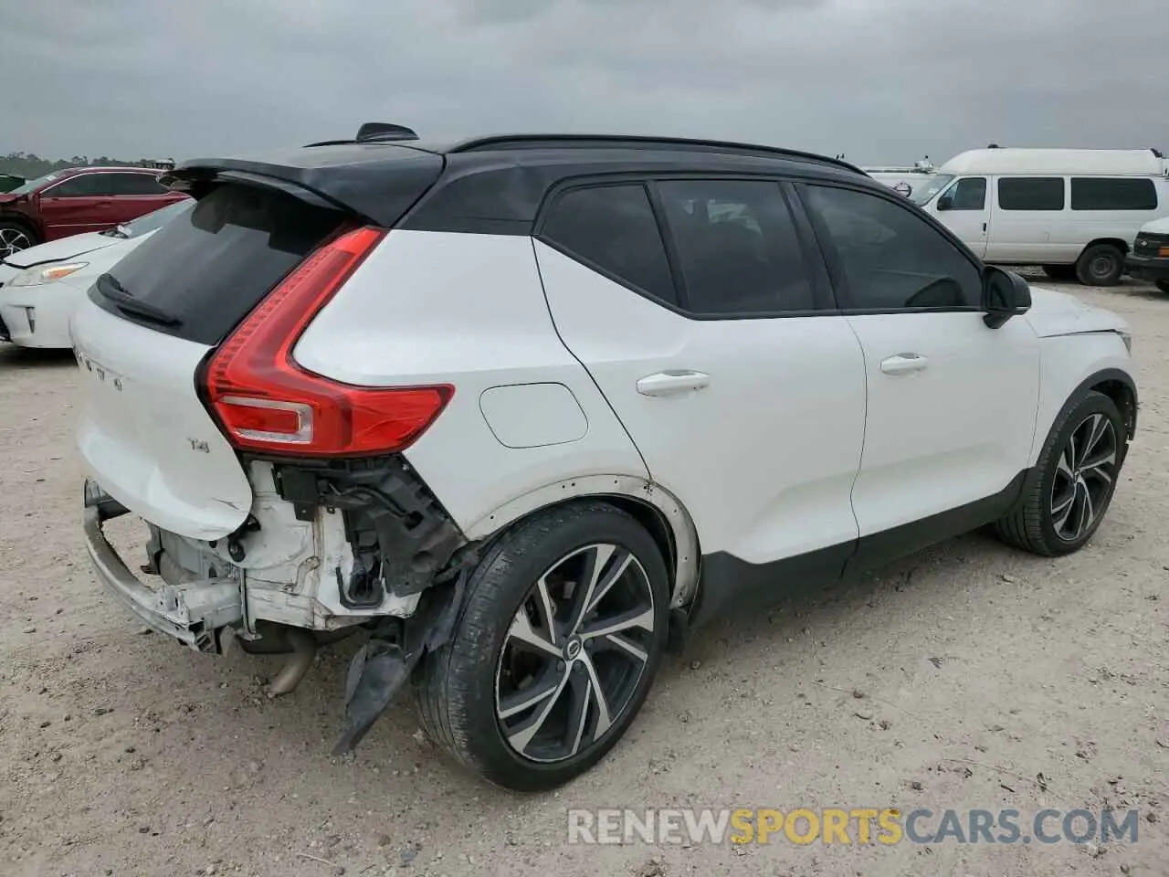 3 Photograph of a damaged car YV4AC2HM8M2414648 VOLVO XC40 2021