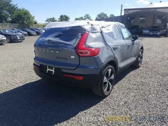 4 Photograph of a damaged car YV4ED3UR3M2557075 VOLVO XC40 2021