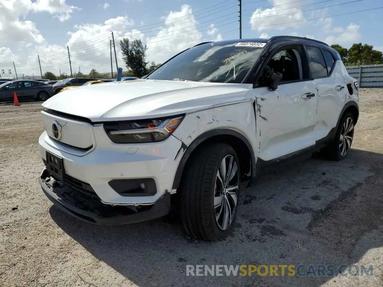 2 Фотография поврежденного автомобиля YV4ED3UR8M2528901 VOLVO XC40 2021