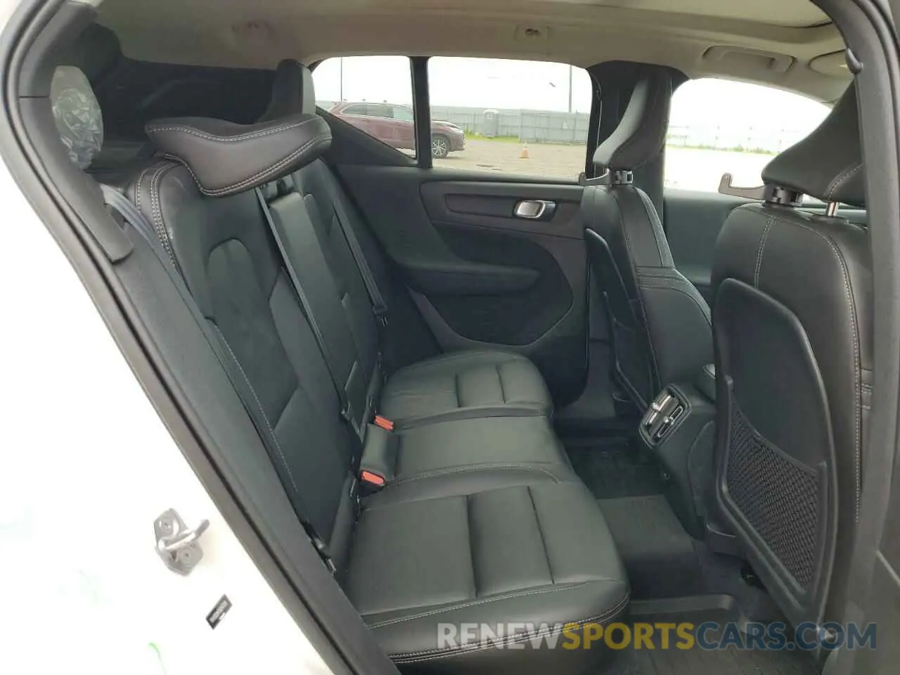 11 Фотография поврежденного автомобиля YV4162UK0N2647095 VOLVO XC40 2022