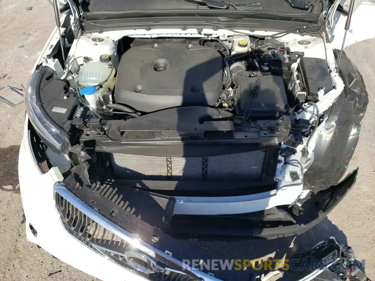 7 Photograph of a damaged car YV4162UK0N2652698 VOLVO XC40 2022